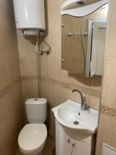 Central Studio with Lovely Terrace & Free street Parking - Plovdiv - 7