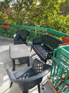 Central Studio with Lovely Terrace & Free street Parking - 3