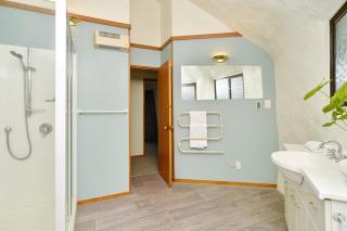 Koepel House - Christchurch Holiday Homes - Christchurch - 3