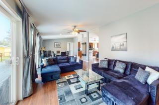 Gypsy Bay Waterfront Gem - Sagle - 3