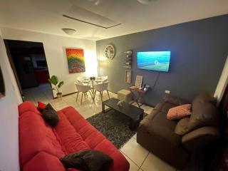 Elegante Casa de 4 Habitaciones a Solo 15 Minutos del Corazón de la Ciudad - San José - 8