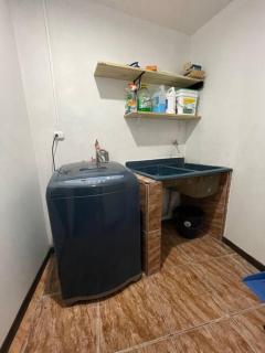 Elegante Casa de 4 Habitaciones a Solo 15 Minutos del Corazón de la Ciudad - San José - 2