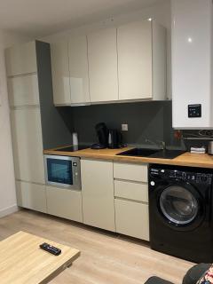 Studio 25m2 avec parking privé - Lycée Roosevelt - Arena - Gare - 9