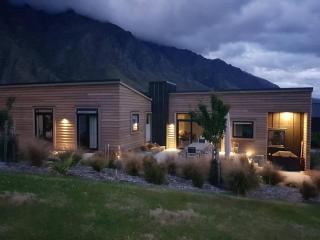 Beautiful Lake and Alpine Views - Queenstown - Queenstown - 0