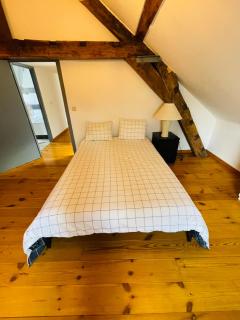 Down Town Spacious Loft with Private Parking - 1