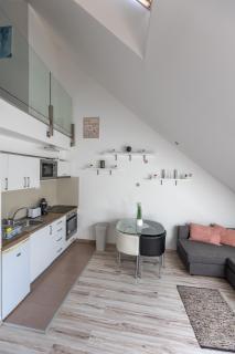 PRTR Apartment w/ FREE parking - Budapest - 4