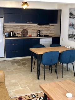 Amazing 2 bedroom penthouse! - 4