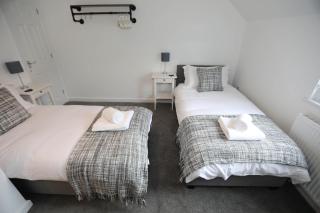 Exmouth - Apartment 2, Strand House - Modern 2 Bedroom Apartment, Perfect Location For Access To Beach & Town Centre - Sleeps 6 Guests - Hosted By RENTMYHOUSE - Exmouth - 6
