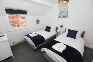 Exmouth - Apartment 2, Strand House - Modern 2 Bedroom Apartment, Perfect Location For Access To Beach & Town Centre - Sleeps 4 Guests - Hosted By RENTMYHOUSE - Exmouth - 6