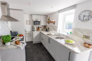 Charming coastal cottage with stunning views - Hope Cottage - 5