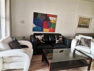 Glammys @77 Grayston Drive - 2