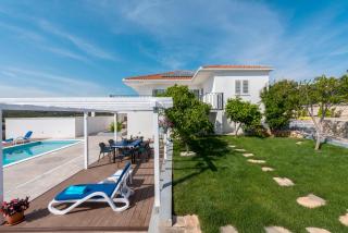 LUXURY VILLA ŠENTADA - Vinišće - 5