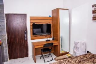 NIFEWAT APARTMENT leed studio apartment with gym, Netflix and WiFi - Abuja - 1