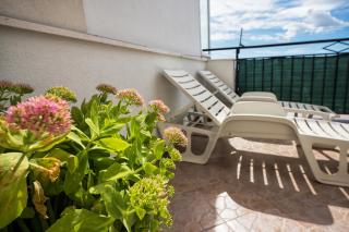 Apartment La Le with big terrace - 8