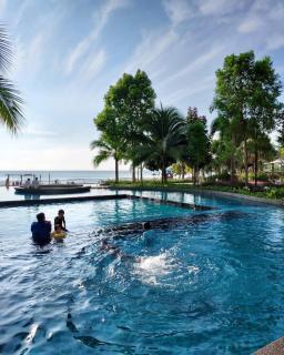 Timurbay Seafront Seaview & Poolview Suite with Wi-Fi - Kuantan - 1