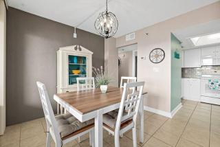 Relax and Chill Beachside Condo - Daytona Beach - 3