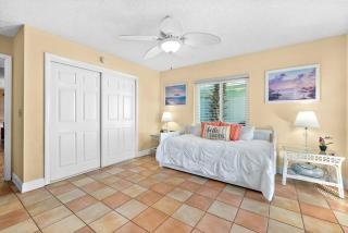 Flip Flop Bungalow with Pool - 3