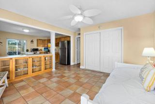 Flip Flop Bungalow with Pool - Ormond Beach - 1
