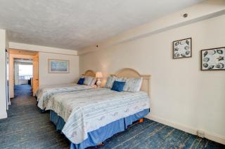 Oceanfront with Kitchen and Wifi Sleeps 6 - Daytona Beach - 5