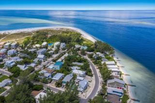 Back To Blue - 850 N Shore Dr - 4