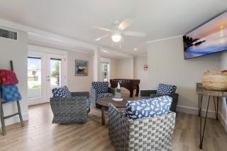 Back To Blue - 850 N Shore Dr - 1