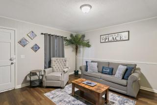 Unit 19 Green Acres Apartment - 6