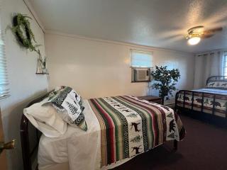 Whetstone Bay Lodge - - 7