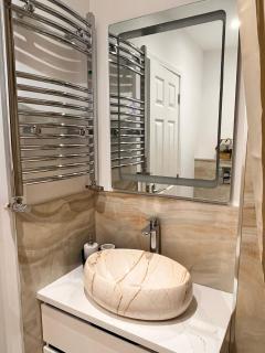 Luxurious double bedroom, ensuite with free Wifi. - Oxford - 9