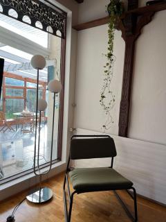 House with a magical garden and sunroom - 6