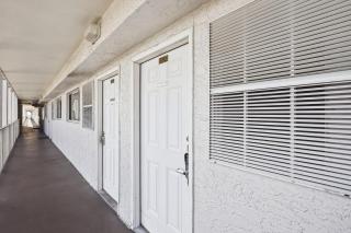 The Summit #1012 by Book That Condo - 6