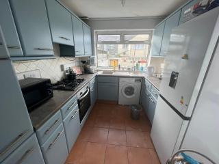 Cheerful Two Bedrooms Town house with free parking - Pembrokeshire - 5