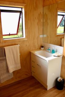 Luxury Container Cabin - Masterton - 6