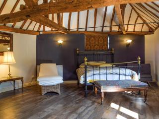 Barn Suite - Beaconsfield - 9