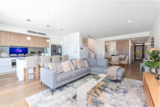 Maraboo Island Beachfront Villa - 4