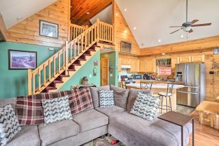 Grand Windham Retreat with Fire Pit and Game Room - Windham - 5