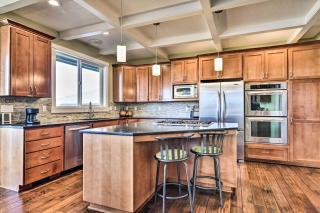 Incredible Oregon Retreat with Private Hot Tub! - The Dalles - 2