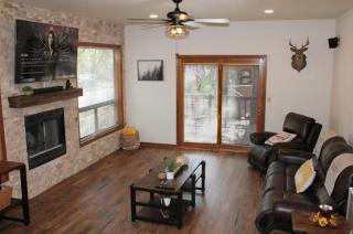Kathys Cabin, King Bed, Hot Tub, Near-NAU & Downtown attractions, Perfect Year-Round Mountain Getaway - Flagstaff - 5
