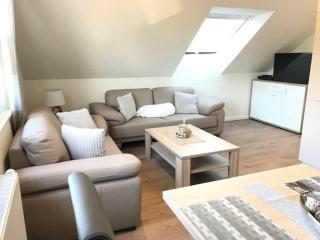 Witte Huus 75m_ und 51m_ Ferienwoh - Hooksiel - 1