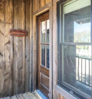 The Chickadee Treehouse 15MIN to Magnolia Baylor - - 7
