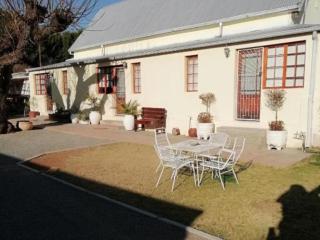 KAROOWERF GUEST HOUSE - Cradock - 1
