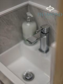 Brand New Luxury 3 Bedroom 2 Bathrooms with Patio with Secure Parking - Dundee - 6