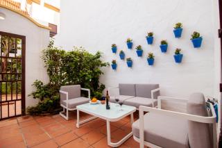 Stylish 2-Bed Duplex Townhouse, Full Kitchen, Access to Three Pools, Minutes from Puerto Banus, by "La Buena Vida Holiday Homes" - Marbella - 6