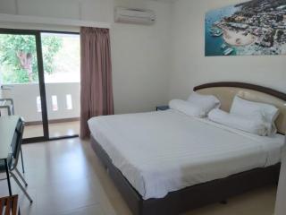 Hotel Larensia - Labuan Bajo - 9