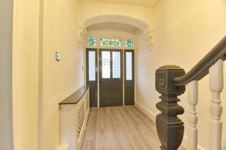 Maddison House, Beautiful new renovated 5bed house - 9