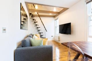 Spacious 4 bedrooms flat in New Oxford Street - Londen - 0