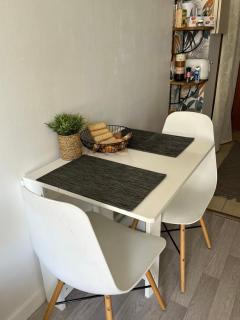 AU COEUR DU CENTRE VILLE DE LA ROCHELLE AU CALME AVEC STATIONNEMENT GRATUIT - La Rochelle - 7
