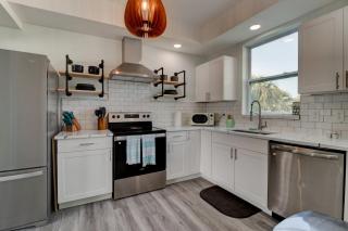 5 bed 4 bath pool table fire pit walk to beach - Daytona Beach - 5