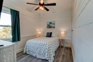 5 bed 4 bath pool table fire pit walk to beach - Daytona Beach - 2