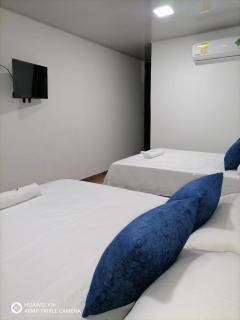 Hotel Media Luna Cucuta - 1