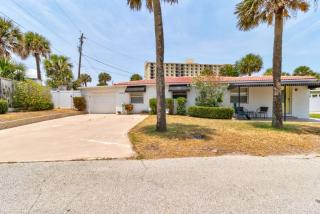 3 bedroom 2 bath home walking distance to beach - Ormond Beach - 1